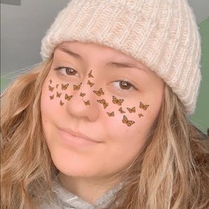 Meet your Posher, Laina